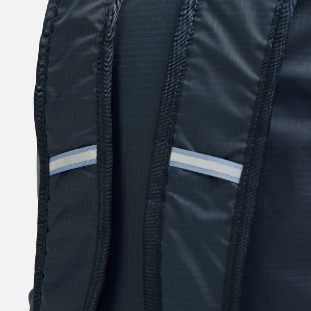 MOCHILA COMPACTABLE DOITE PLAIN NAVY 20L - Imagen 6