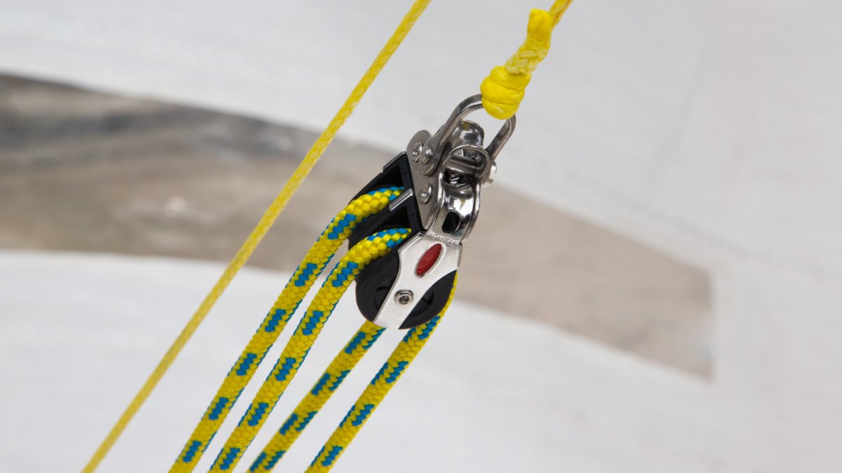 Polea doble con arraigo Ronstan RF20212 para cabos max 6 mm - Imagen 4